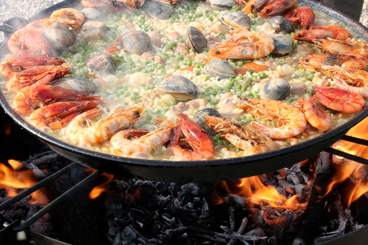 la-comida-is-a-traditional-spanish-lunch